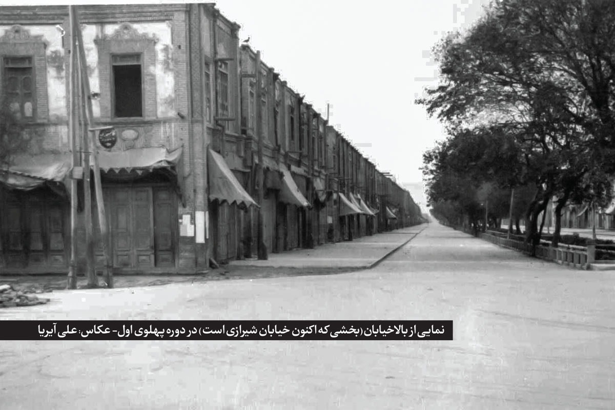 خیابان مشهد، چهارمین خیابانی بود که در ایران ساخته شد. به‌ظاهر پیش از این شهر، شهر‌های هرات، قزوین و اصفهان صاحب خیابان شده بودند.