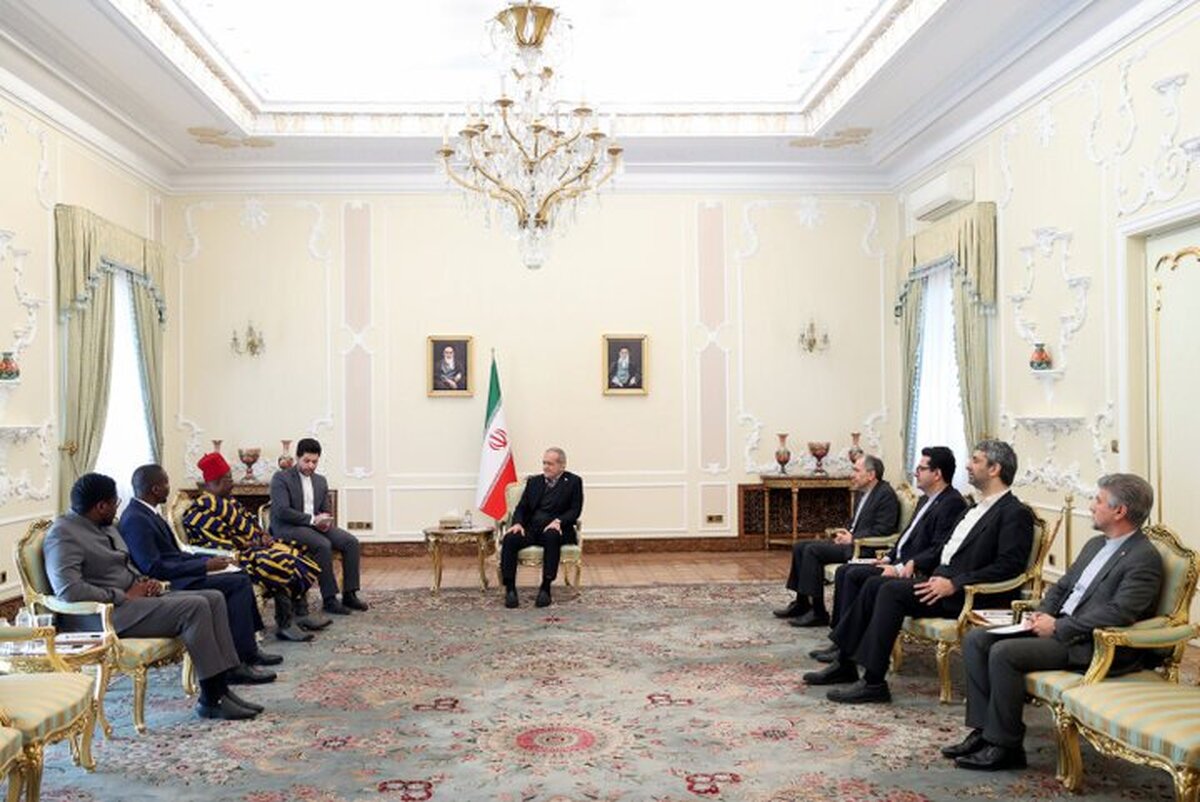 رئیس جمهور گفت: ایران و غنا دو کشور دوست و برخوردار از روابط دیرینه، صمیمانه و مبتنی بر احترام متقابل هستند و همکاری‌های دو کشور در چارچوب جنبش عدم تعهد نیز همواره سازنده و مثبت بوده است.