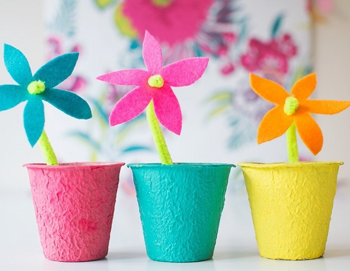 با چند تا وسیله ساده، یه دنیای جدید خلق کن! هر چیزی که می‌سازی، یه امضای خاص از توئه. آماده‌ای تا بهترین کاردستی دنیا رو بسازی؟