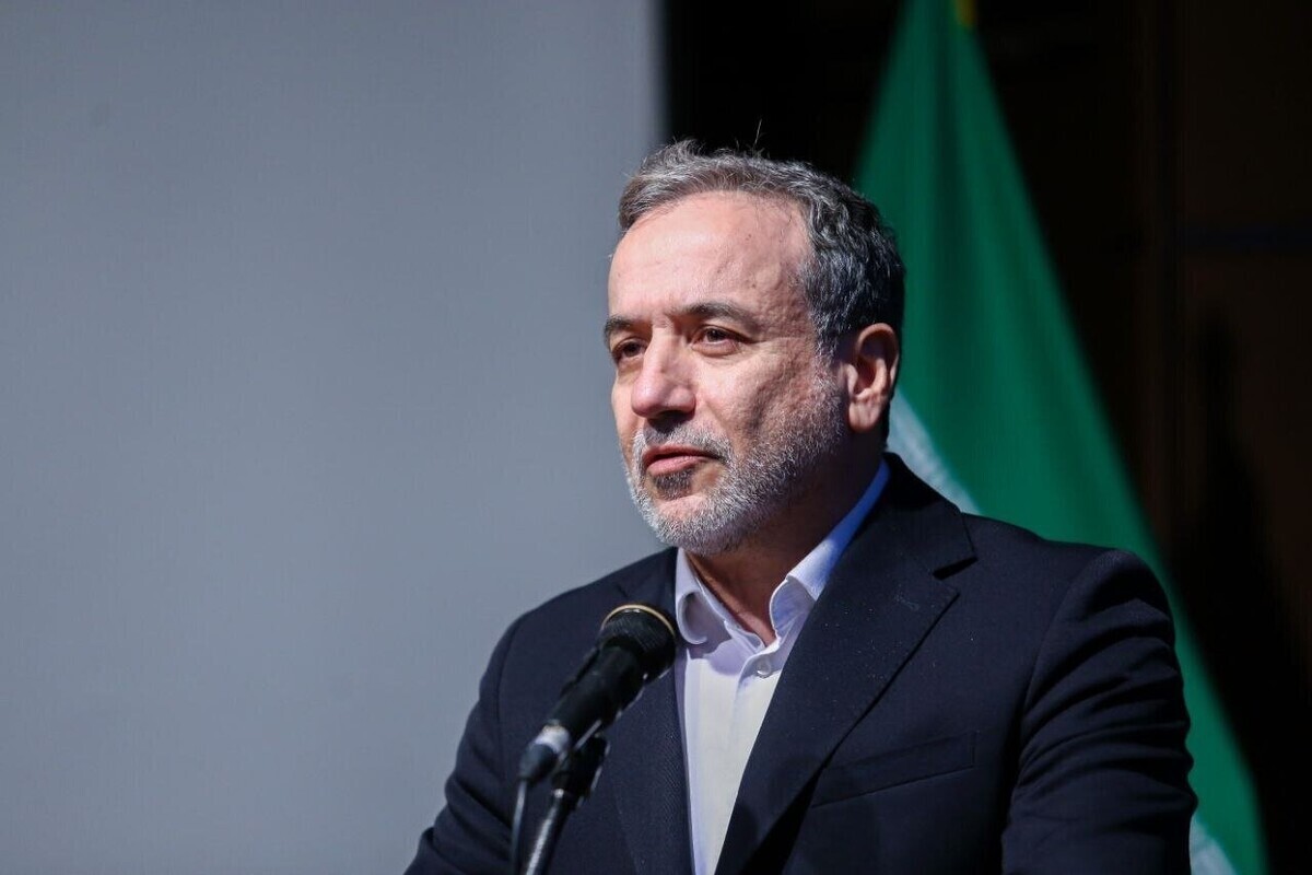 وزیر امور خارجه تصریح کرد: به هیچ وجه غنی سازی صفر را نمی‌پذیریم، زیرا این موضوع به افتخارملی و غرور ملی تبدیل شده و ما برای آن هزینه‌های فراوان مادی و معنوی کرده و برای حفظ آن شهیدان هسته‌ای متعدد داده‌ایم.