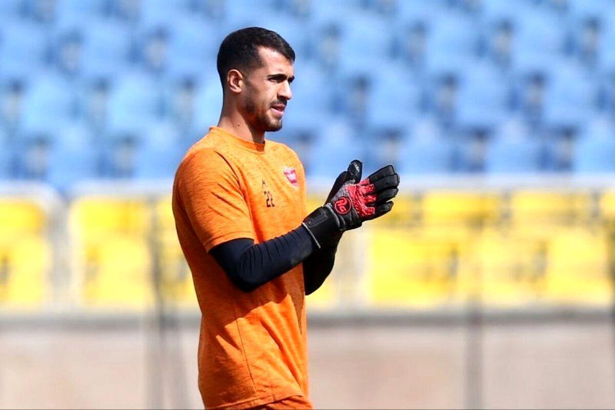 سرمربی پرسپولیس از عملکرد دروازه‌بان جوان تیمش اصلا راضی نیست.