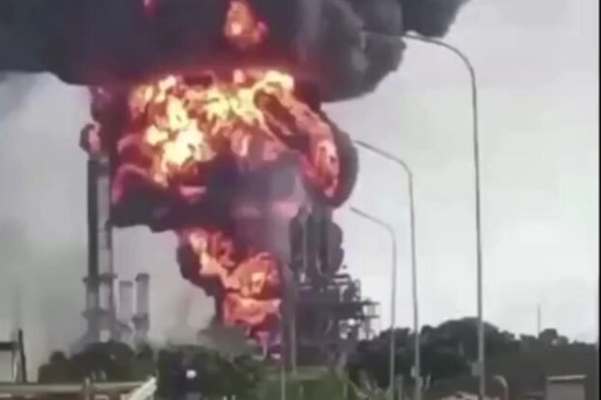 رسانه‌های محلی و مقام‌های شرکت دولتی نفت ونزوئلا (PDVSA) از وقوع یک انفجار مهیب و آتش‌سوزی در تاسیسات نفتی پتروسدنو در شرق کشور خبر دادند.