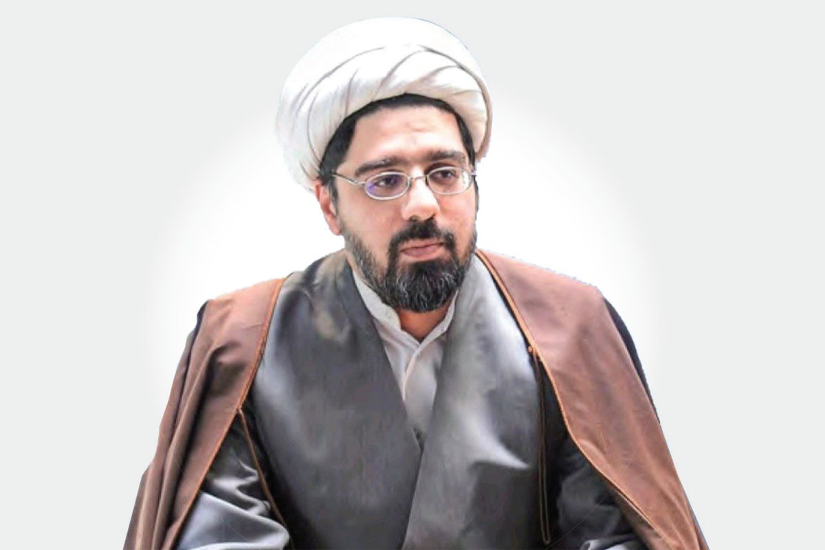 علی صفوی شاملو می‌گفت: «آدم‌ها اگر کتاب خوان نباشند اهل خلوت نمی‌شوند.» او با همین نگاه و در سال ۱۳۹۵  مجموعه فرهنگی «کتاب رسان» را از دکان یکی از دوستانش شروع کرد و بعد آن را به فضای مجازی کشاند.