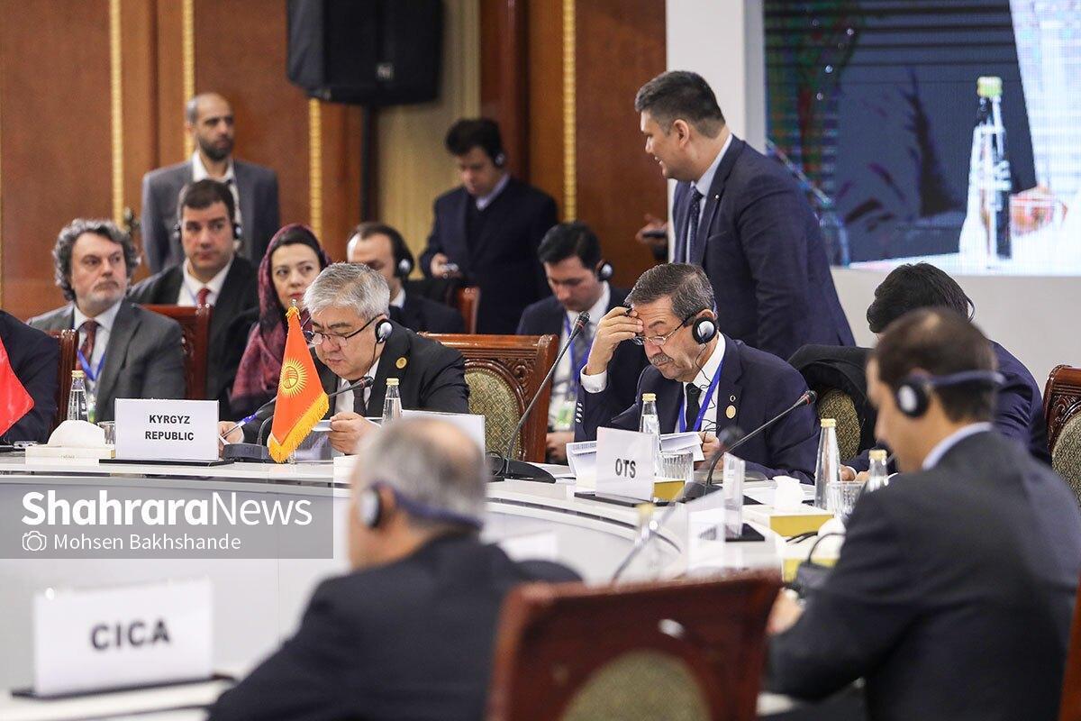 سخنگوی وزارت کشور در نخستین نشست خبری خود با اصحاب رسانه، با اشاره به برگزاری اجلاس وزرای کشورهای عضو اکو در تهران پس از ۱۵ سال، تأکید کرد: دولت چهاردهم تمرکز ویژه‌ای بر تقویت همکاری‌های منطقه‌ای، توسعه دیپلماسی مرزی و گسترش تعاملات اقتصادی با همسایگان دارد.