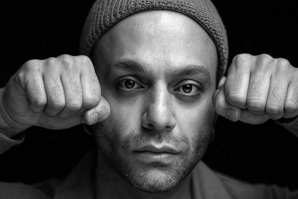 در حالی‌که در فصل نخست «گل یا پوچ»، مهران مدیری به عنوان مجری و میزبان برنامه حضور داشت، در فصل جدید، صابر ابر اجرای این مسابقه را برعهده گرفته است.