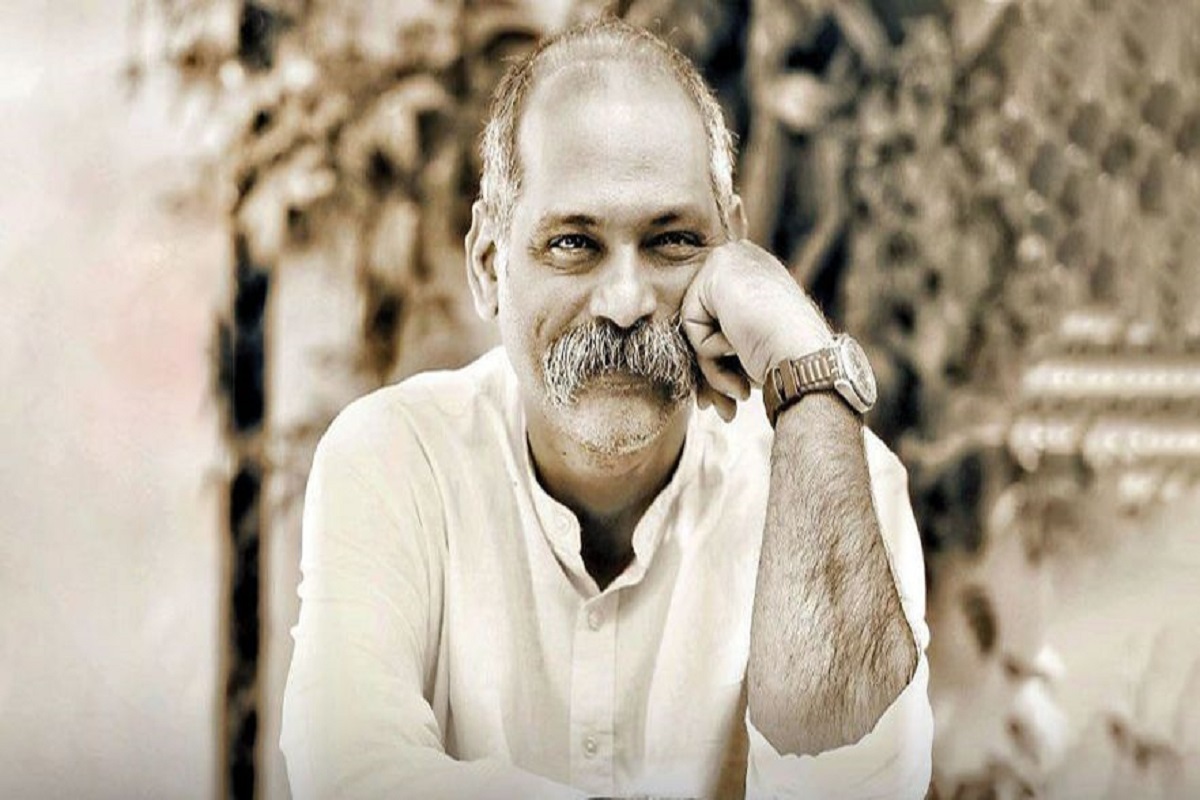 نادر فلاح، بازیگر و کارگردان تئاتر به عنوان تهیه‌کننده با اجرای نمایش «رقص پا» به نویسندگی و کارگردانی محسن میرزایی همراه شد.