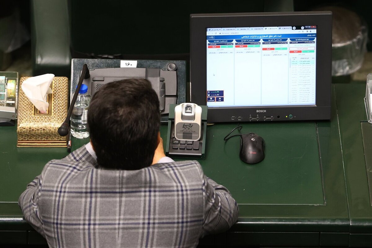 رئیس مرکز امور نمایندگان مجلس شورای اسلامی، از عضویت نمایندگان ادوار متخصص در کمیسیون زیربنایی و تولید مجمع تشخیص مصلحت نظام خبر داد و گفت: مجمع تشخیص فارغ از نگاه سیاسی از تمامی استعدادها و توانمندی‌ها استفاده می‌کند و بر همین اساس ما در مرکز امور نمایندگان مجلس، افراد دارای مرجعیت بالاتر را به مجمع معرفی خواهیم کرد.