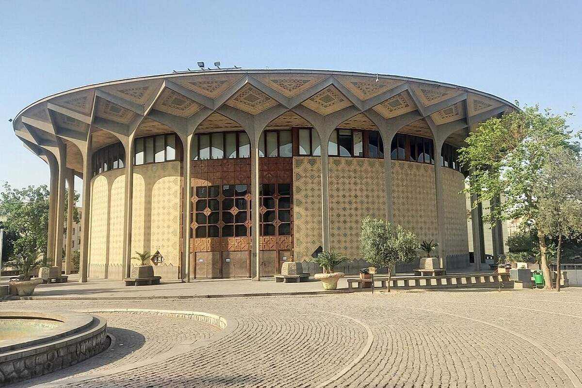 وزیر ارشاد از تسریع در اجرای طرح حریم مجموعه تئاتر شهر خبر داد.