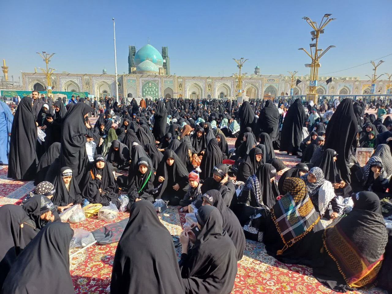 گردهمایی سه هزار نوجوان بسیجی در حرم مطهر رضوی گردهمایی سه هزار نوجوان بسیجی در حرم مطهر رضوی