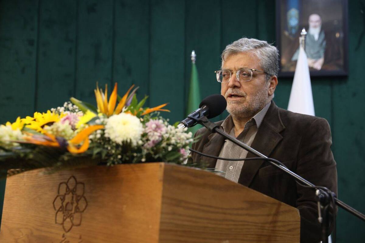 شهردار مشهد مقدس گفت: اگر بستر خدمت وجود دارد، این بستر برپایه نعمت امنیت شکل گرفته است. این یک واقعیت است که اگر ما در حوزه مدیریت شهری خدمت ارزنده به مردم ارائه می‌دهیم و رضایت زائران و مجاوران حرم رضوی را جلب می‌کنیم، بستر تمام این خدمات، امنیتی است که عمدتاً از ارزش و جایگاه آن غفلت می‌شود.