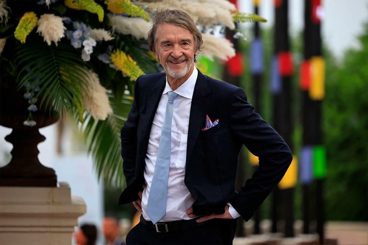 مالک منچستریونایتد، با جذب روبرت لواندوفسکی، ستاره بارسلونا، مخالفت کرده است.