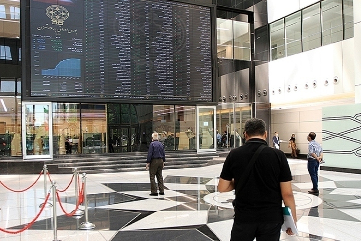 امروز ۷۲ درصد بازار سهام سبزپوش شد و این سبزپوشی به علت انتشار خبر تغییر فرمول نرخ خوراک پتروشیمی‌ها روی داد.