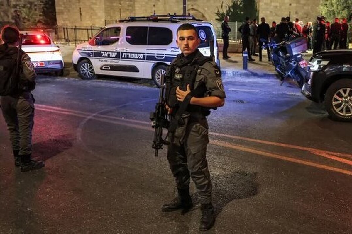 سه شهروند ترکیه به تلاش برای قاچاق اسلحه از ایران به سرزمین‌های اشغالی از طریق اردن متهم شدند. کیفرخواست در دادگاه ناحیه ناصره ثبت شد و متهمان را به جرایم قاچاق اسلحه «برای انجام یک اقدام تروریستی» و نفوذ به اسرائیل متهم کرد.