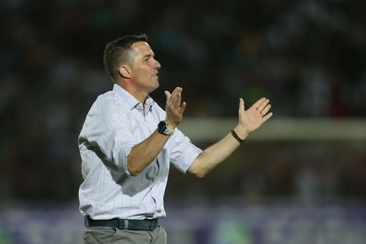 قرارداد باشگاه پرسپولیس برای بازگرداندن سرمربی برزیلی پیشین یکی از عجیب‌ترین و گرانترین قرارداد‌هایی است که این باشگاه در ادوار گذشته لیگ برتر با کادر فنی خود منعقد کرده است.