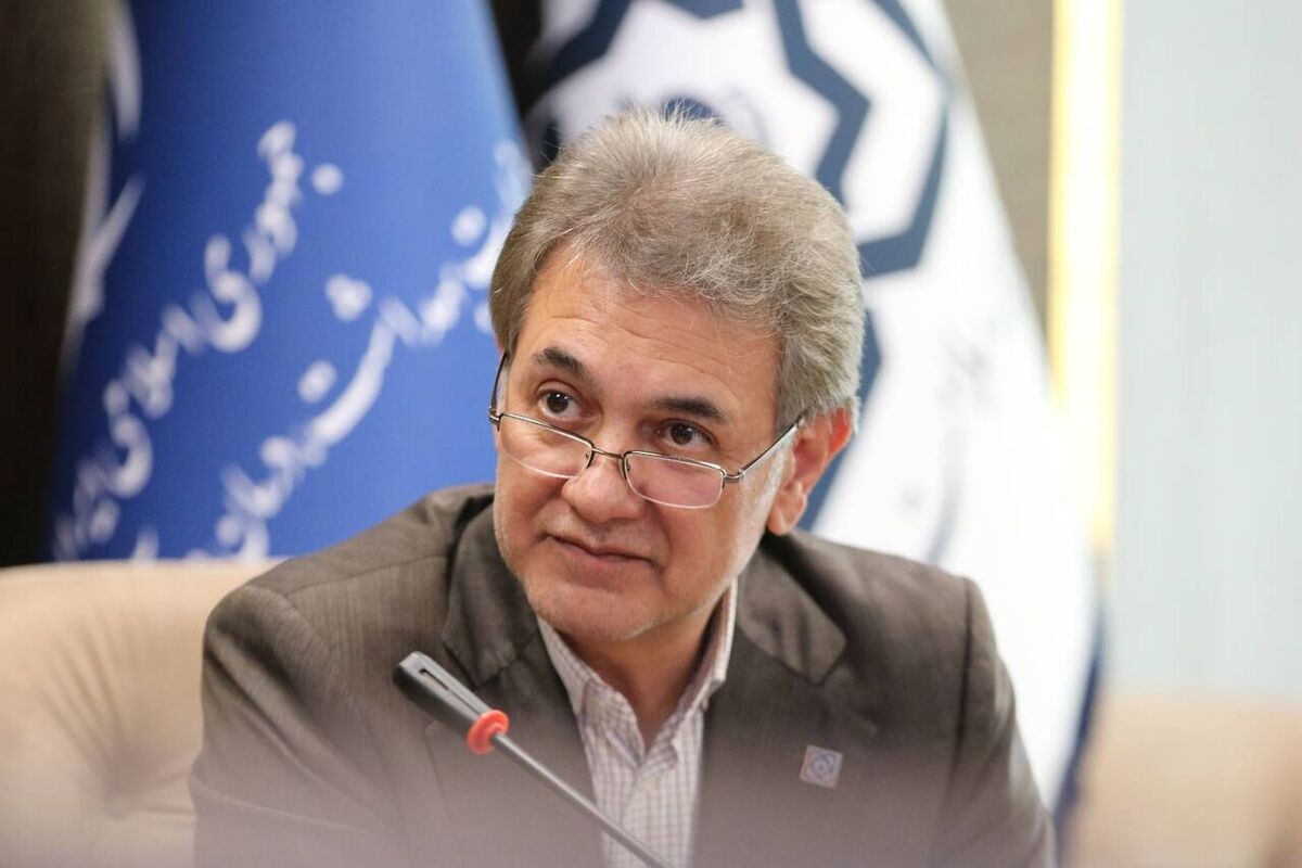 مدیرعامل سازمان بیمه سلامت ایران گفت: صندوق بیماران خاص و صعب العلاج حدود ۱۳۰ گروه شامل ۲۶۰ تا ۲۷۰ نوع بیماری را تحت پوشش قرار می‌دهد و تاکنون ۲ میلیون و ۷۰۰ هزار بیمار خاص و صعب العلاج در سامانه این سازمان برای دریافت خدمات نشان‌دار شده‌اند.