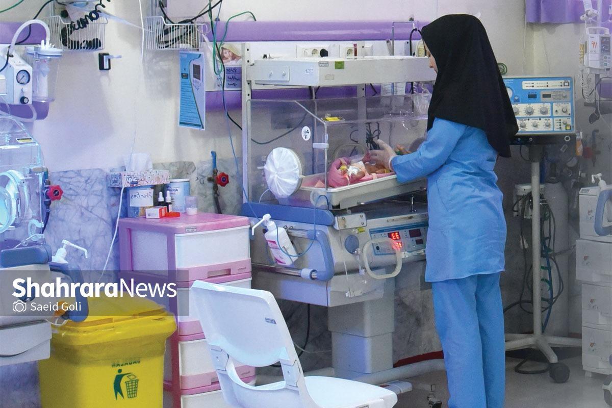  وقتی با این حجم از پرستار هنوز به گفته مسئولان، کمبود ۱۰۰۰ پرستار در مشهد را مشاهده می‌کنیم، یعنی باید بیش از این به فکر حفظ پرستاران فعلی و هم زمان ایجاد انگیزه برای ورود پرستاران جدید باشیم.