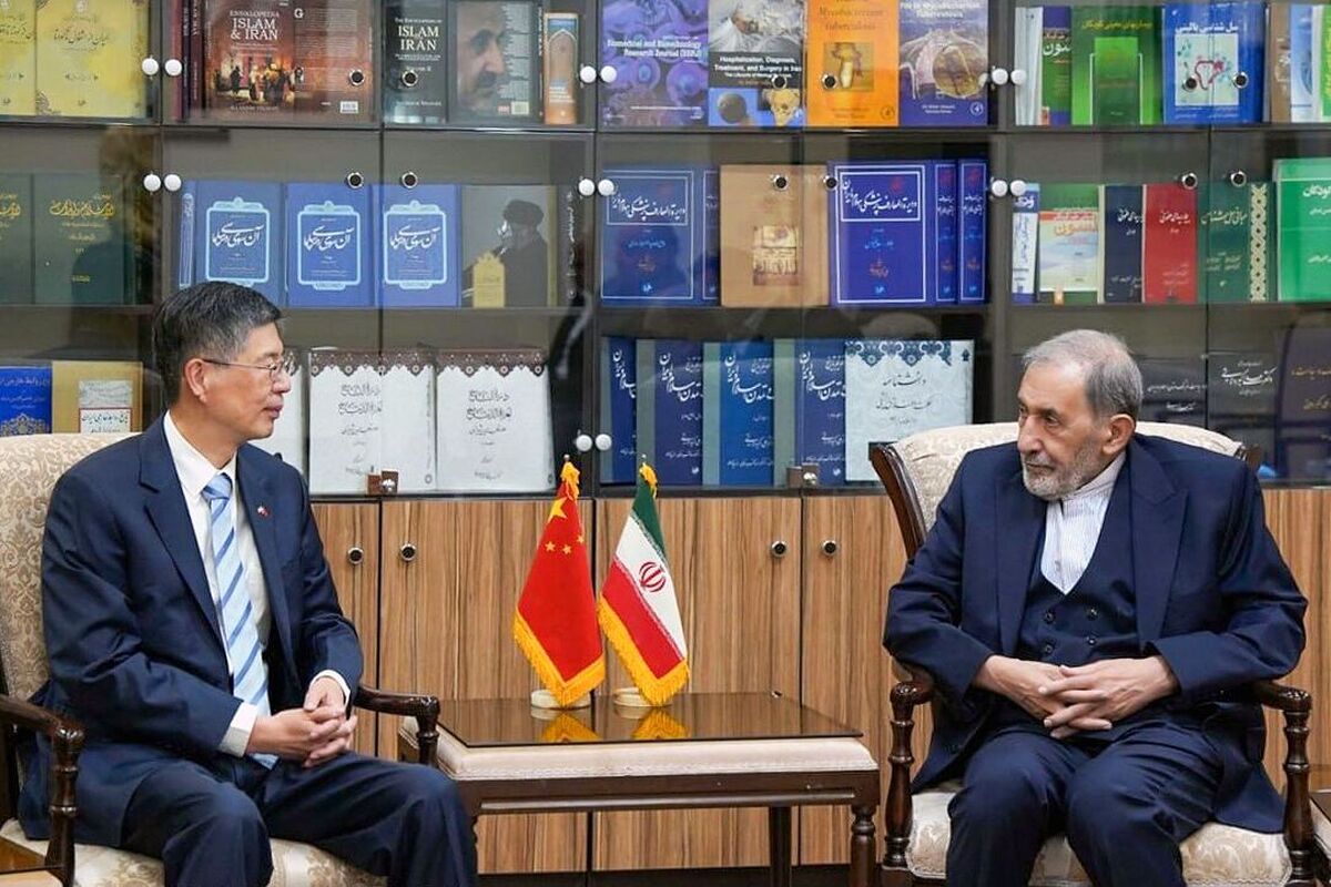 مشاور مقام معظم رهبری در امور بین‌الملل با بیان اینکه روابط ایران و چین بر پایه منافع مشترک، احترام متقابل و استقلال سیاسی استوار است، گفت: در آسیا، سه قدرت مستقل یعنی ایران، چین و روسیه، وجود دارند که نقش مؤثری در شکل‌دهی به نظم جدید جهانی ایفا می‌کنند.