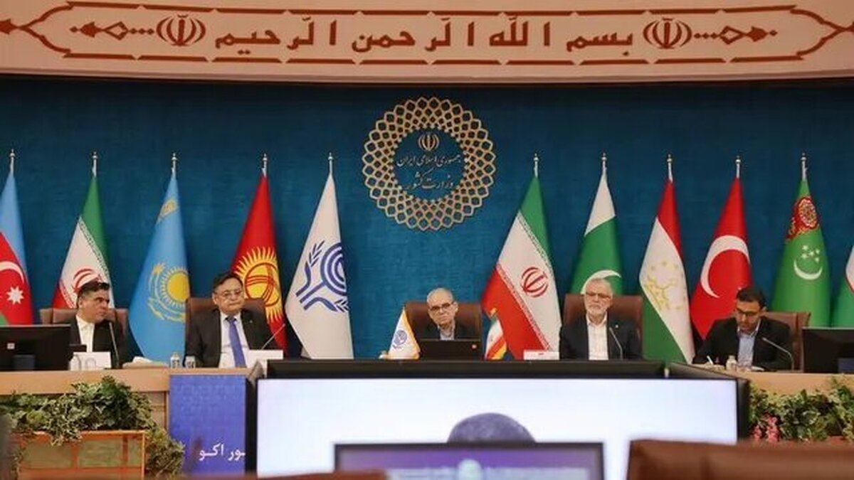 نشست معاونان وزیران کشور عضو سازمان همکاری اقتصادی (اکو) صبح امروز به ریاست علی‌اکبر پورجمشیدیان،ف قائم‌مقام وزیر کشور، در تهران آغاز شد تا زمینه‌ساز برگزاری اجلاس وزیران کشور عضو و تصویب برنامه‌های همکاری مشترک منطقه‌ای باشد.