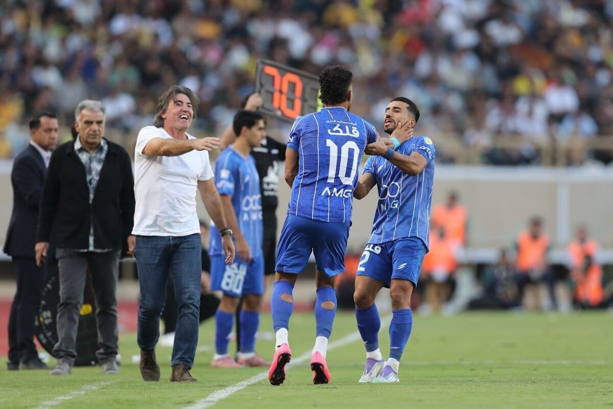 تمرینات استقلال پس از چند بازی پرفشار تعطیل شد.