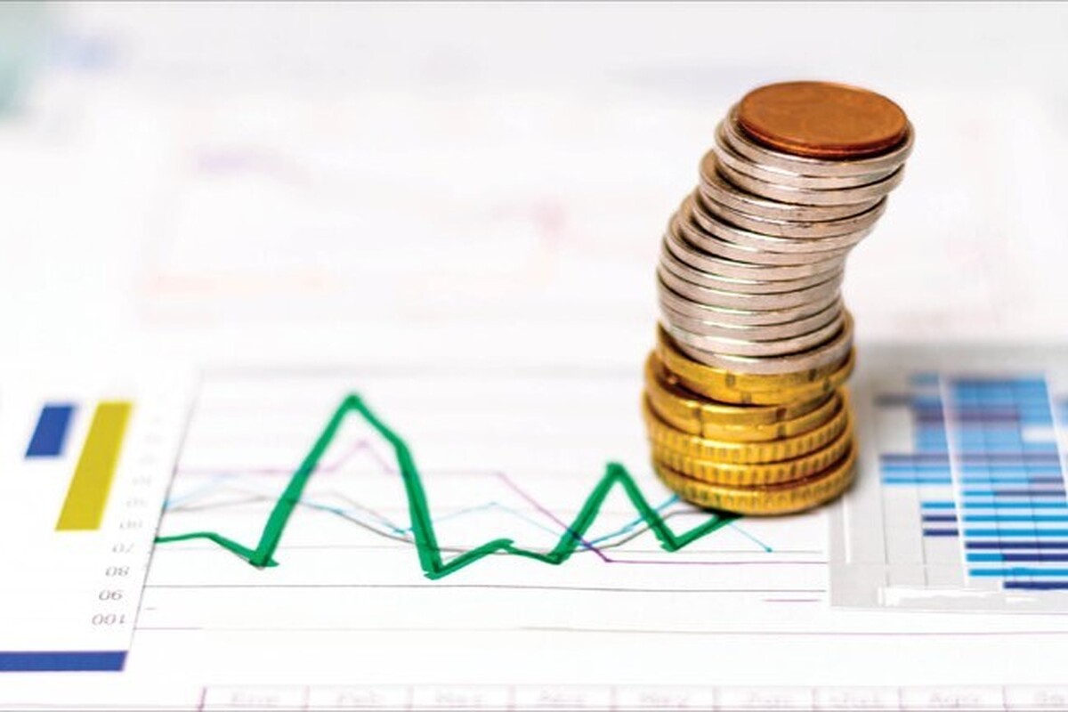 بانک ملی ایران با جهش سرمایه از ۱۲۴ به ۴۲۰ هزار میلیارد تومان و بانک ملت با رشد از ۱۲۱ به ۲۳۷ هزار میلیارد تومان، مجموعاً ۴۱۲ هزار میلیارد تومان افزایش سرمایه را در سال ۱۴۰۴ ثبت کردند تا به نسبت کفایت سرمایه ۸ درصد نزدیک شوند.