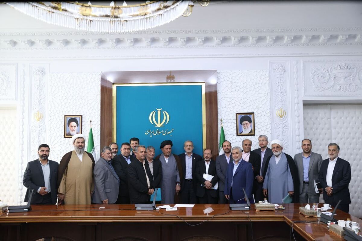 پزشکیان از مقاومت‌‎ها در برابر اصلاح نظام اداری در کشور انتقاد کرد