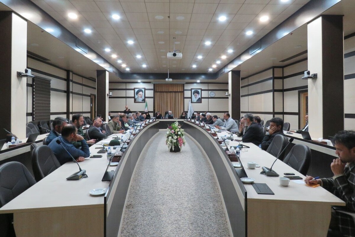 معاون فرهنگی، اجتماعی و زیارت استانداری خراسان رضوی گفت: اداره کشور در شرایط سخت و بحرانی مقاومت دوازده‌روزه به دست حضرت آیت‌الله خامنه‌ای اوج شکوفایی یک رهبری مقتدر و سکانداری عظیم، ارادت و وفاق و در نهایت، اتحاد مقدس بود.