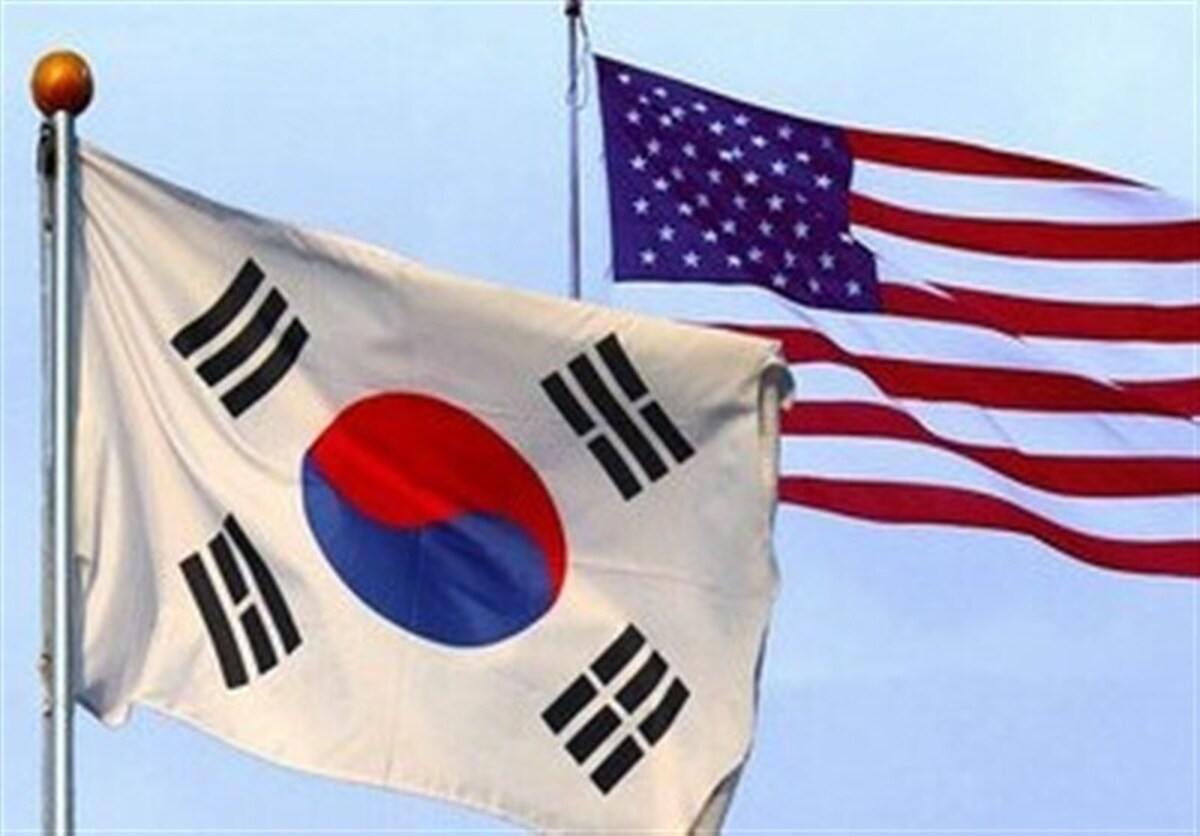 گزارش‌ها حاکی است که کره جنوبی و آمریکا هنوز بر سر مفاد اصلی توافق مربوط به تعرفه‌های تجاری و سرمایه‌گذاری ۳۵۰ میلیارد دلاری کره جنوبی در آمریکا به توافق نرسیده‌اند.