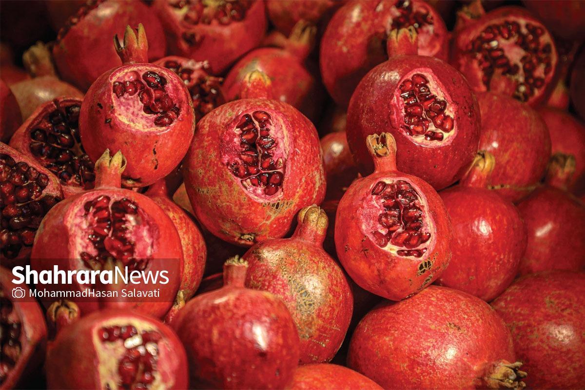 انار جزو معدود میوه‌هایی است که خوردنش به همه توصیه می‌شود. اگر سررشته‌ای از طب‌سنتی داشته‌باشید می‌دانید هیچ بخشی از این میوه خوشمزه دورریختنی نیست و خاصیت درمانی دارد.