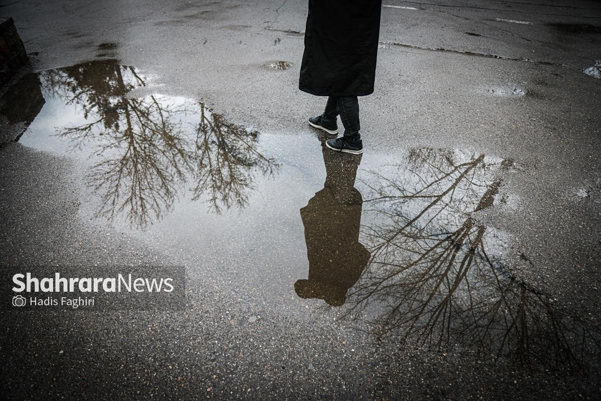 طبق پیش‌بینی هواشناسی کل کشور، از روز پنجشنبه (۸ آبان ۱۴۰۴) سامانه بارشی از شمال‌غربی وارد کشور خواهد شد و استان‌های شمالی، شمال شرق و شمال غرب بارش باران پاییزی را تجربه خواهند کرد.