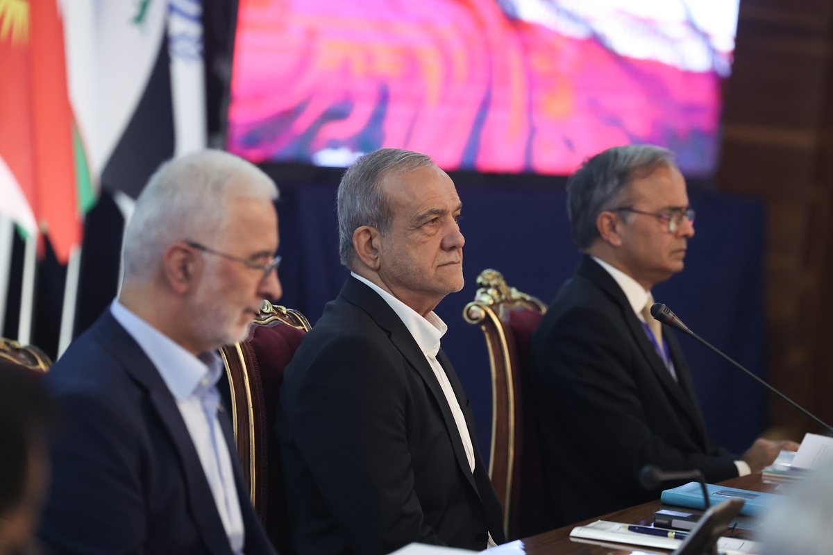 رئیس‌جمهور گفت: منطقه اکو امروز بیش از هر زمان دیگری به تأمین زیرساخت اساسی توسعه اقتصادی، تأمین امنیت و آسایش کشورهای عضو و زیربناهای مناسب در این زمینه نیاز دارد.