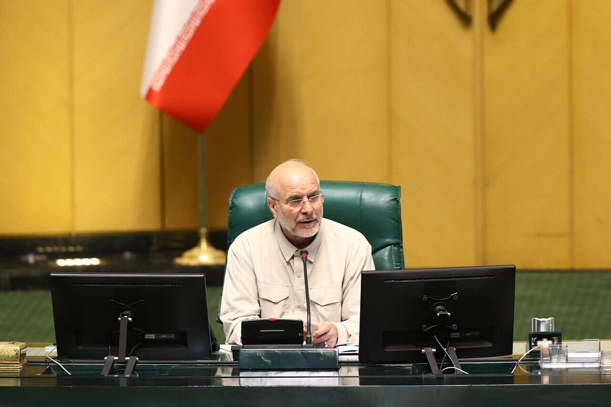 رئیس مجلس شورای اسلامی گفت: دولت و مجلس تصمیم گرفته‌اند که توزیع کالابرگ الکترونیک را به صورت عادلانه برای ۷ دهک جامعه، اجرایی کنند.