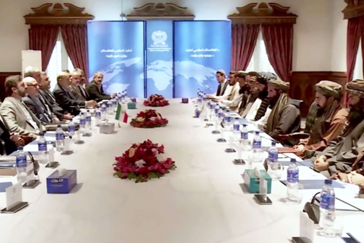 از گفت‌وگو درباره حقابه تا توافق برای نوسازی علائم مرزی | نگاهی به اهداف سفر معاون حقوقی وزیر خارجه به کابل + فیلم