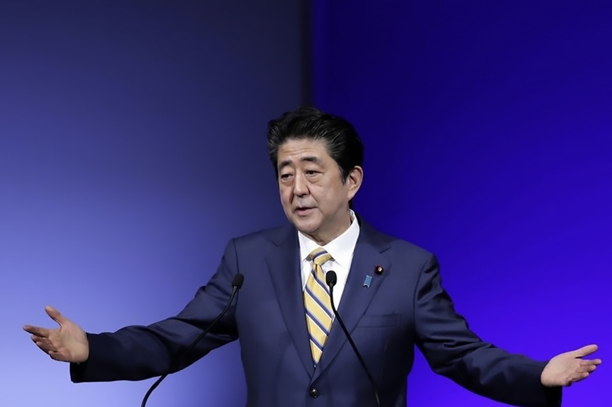 قاتل نخست وزیر پیشین ژاپن پس از گذشت سه سال از زمان حادثه، در دادگاه حاضر شد و صراحتاً به جرم خود اقرار کرد.