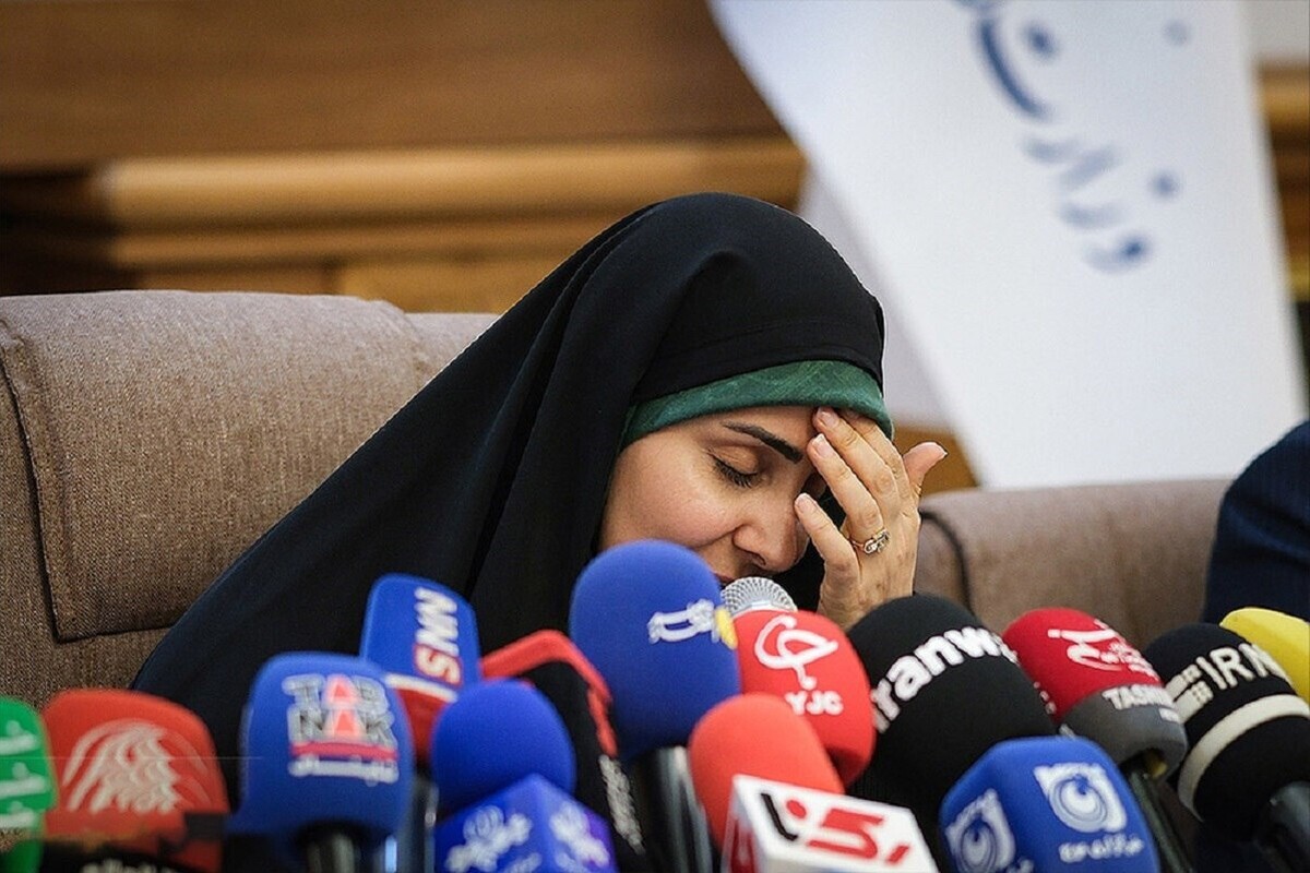 از لحظاتی قبل و بنابر اعلام رسانه‌ها، فرزانه صادق مالواجرد، وزیر راه و شهرسازی، به دلیل نامعلوم در یکی از بیمارستان‌های تهران بستری شده است؛ خبری که هم‌اکنون در صدر گفت‌و‌گو‌های سیاسی و رسانه‌ای قرار گرفته و با واکنش‌های متناقضی روبه‌رو شده است.