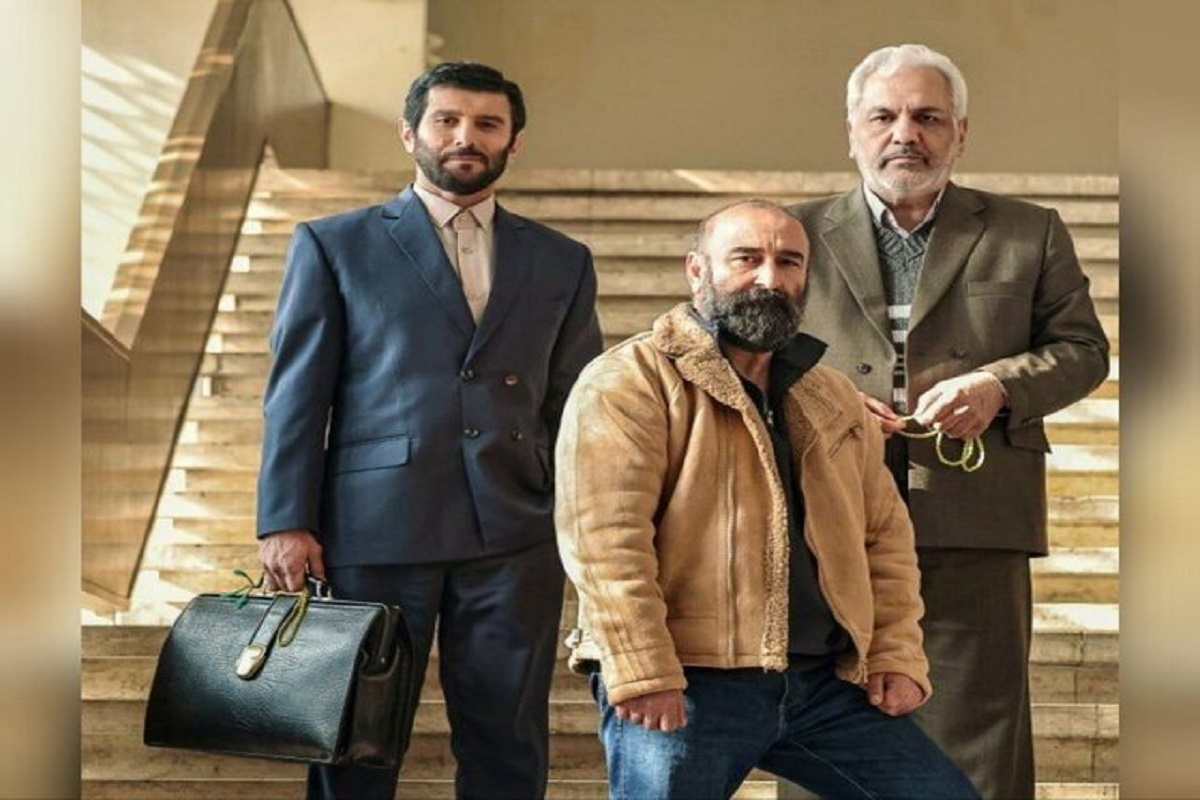 اکران «آقای زالو» سومین فیلم بلند مهران احمدی در سینماها آغاز شد.