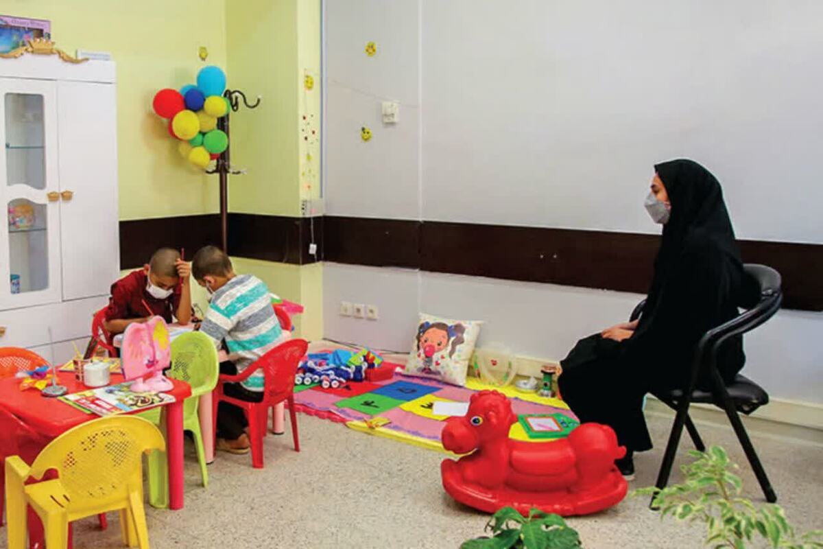 «مجتمع شناسایی و کاهش آسیب‌های شوق زندگی»، دادگاهی متفاوت است که در آن عدالت با رنگ، بازی و مهربانی معنا می‌شود.