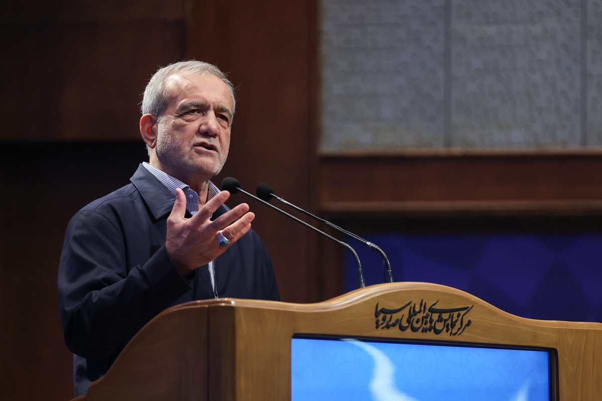 انتقاد پزشکیان از رقم اضافه کار پرستاران