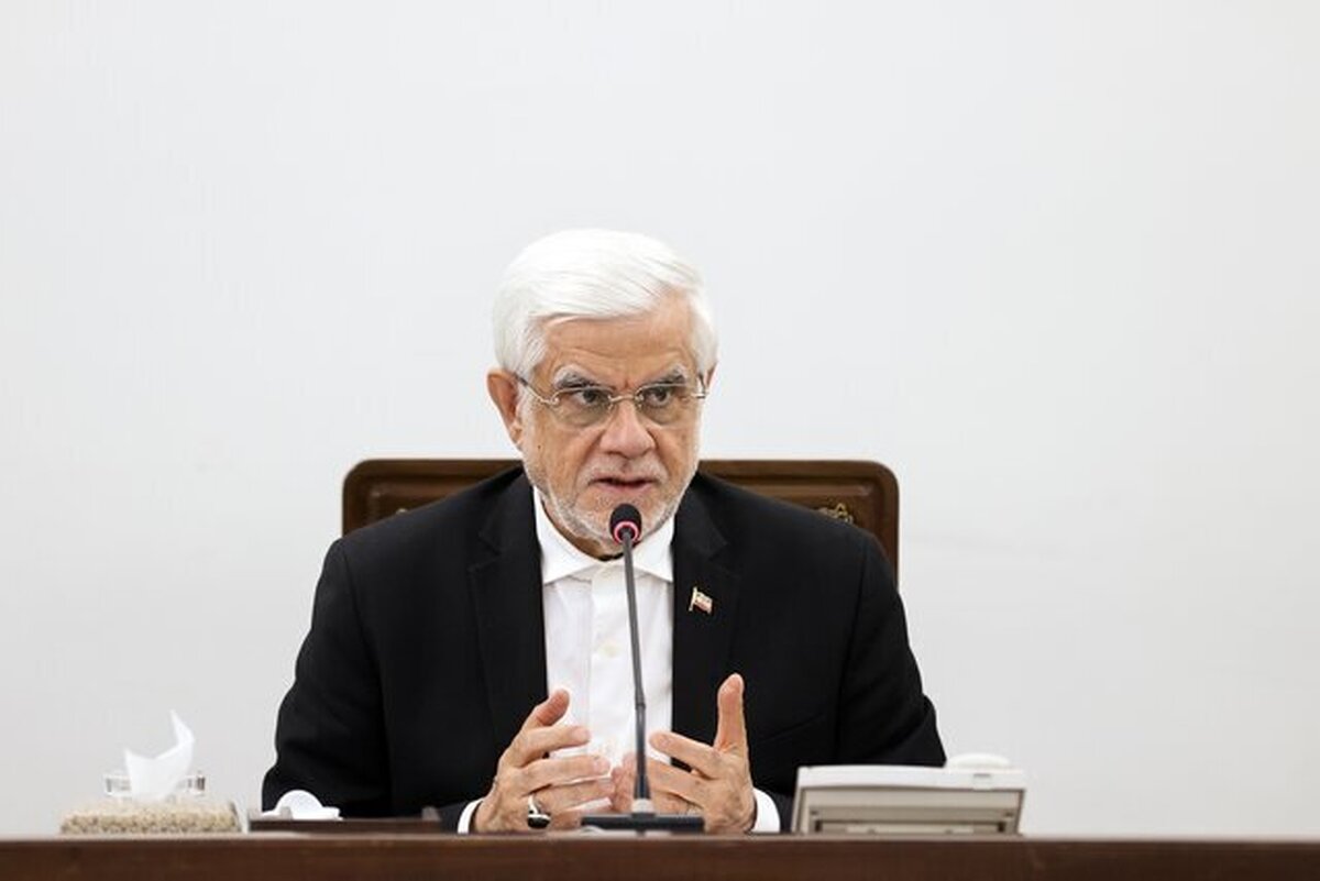 معاون اول رئیس‌جمهور با بیان اینکه دولت در زمینه حل مشکلات معیشتی و مسکن اساتید، برنامه‌هایی را آغاز کرده است، گفت: برای ارتقاء علم و فناوری باید در کشور اقداماتی از جمله تجدیدنظر در نظام اداره دانشگاه، تأمین و نوسازی تجهیزات آزمایشگاهی دانشگاه‌ها، همکاری‌های علمی منطقه‌ای و بین المللی، افزایش ارتباط دانشگاه با صنعت و بخش خصوصی و حل مسئله جذب اساتید را دنبال کرد.