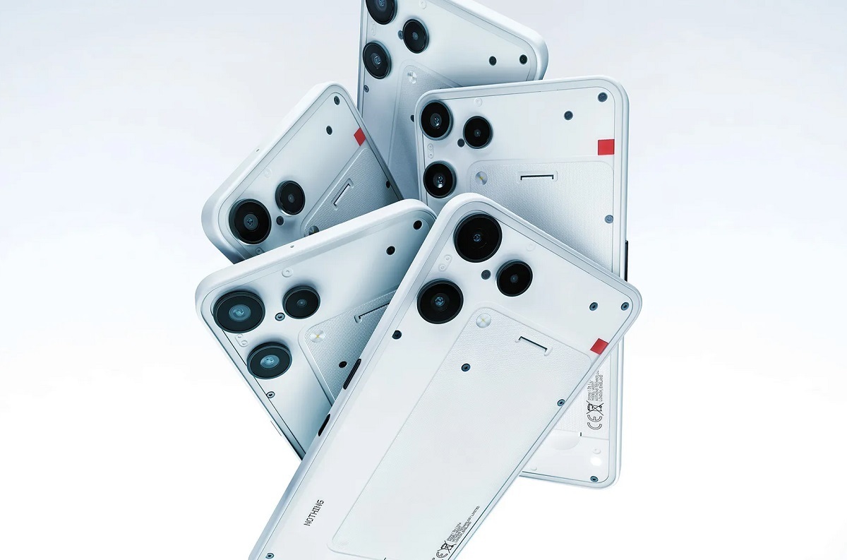 برند ناتینگ (Nothing) از گوشی ارزان قیمت جدیدی با نام ناتینگ فون ۳a لایت رونمایی کرده است. در ادامه با مشخصات جالب‌توجه این گوشی آشنا می‌شویم.