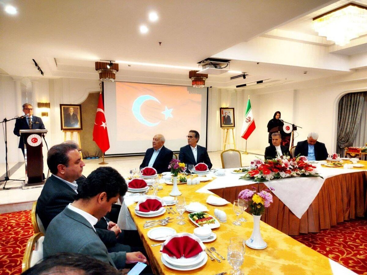 معاون سیاسی اجتماعی استاندار خراسان رضوی گفت: موضوع توسعه روابط با استان‌های متناظر در ترکیه و همچنین خواهرخواندگی شهرها در حال پیگیری است.