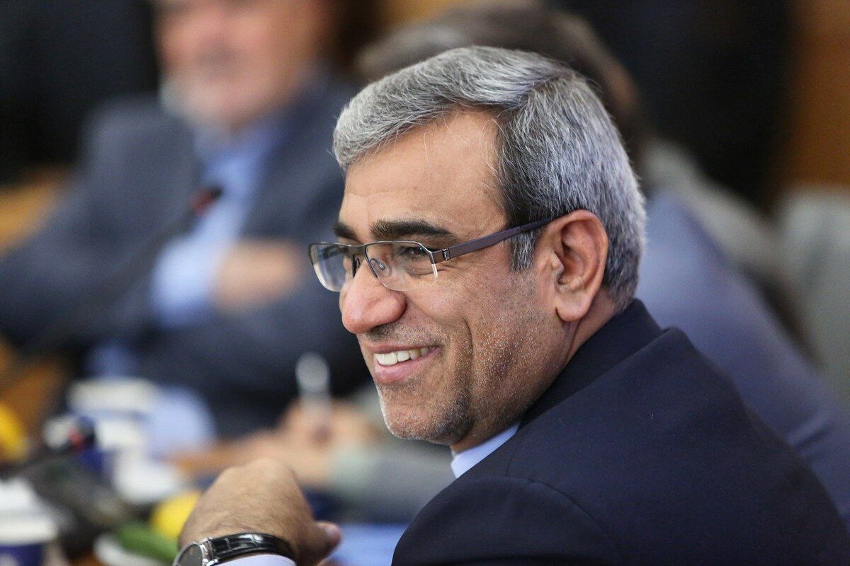 استاندار خراسان رضوی گفت: توقع ما از دستگاه‌های اجرایی این است که مسیر را برای بخش خصوصی هموار کرده و تسهیلگری کنند.