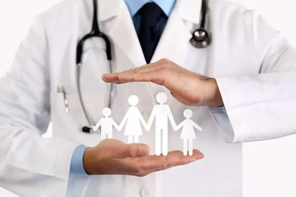 مدیرعامل سازمان بیمه سلامت ایران با بیان اینکه در حال حاضر بین ۱۰۰ تا ۱۲۰ هزار نفر از اتباع، به‌ویژه بیماران خاص و دیالیزی، تحت پوشش بیمه سلامت قرار دارند، گفت: بر اساس مصوبه دولت و مجلس، هر فرد غیرایرانی برای تمدید اقامت خود باید حق بیمه سلامت پرداخت کند.