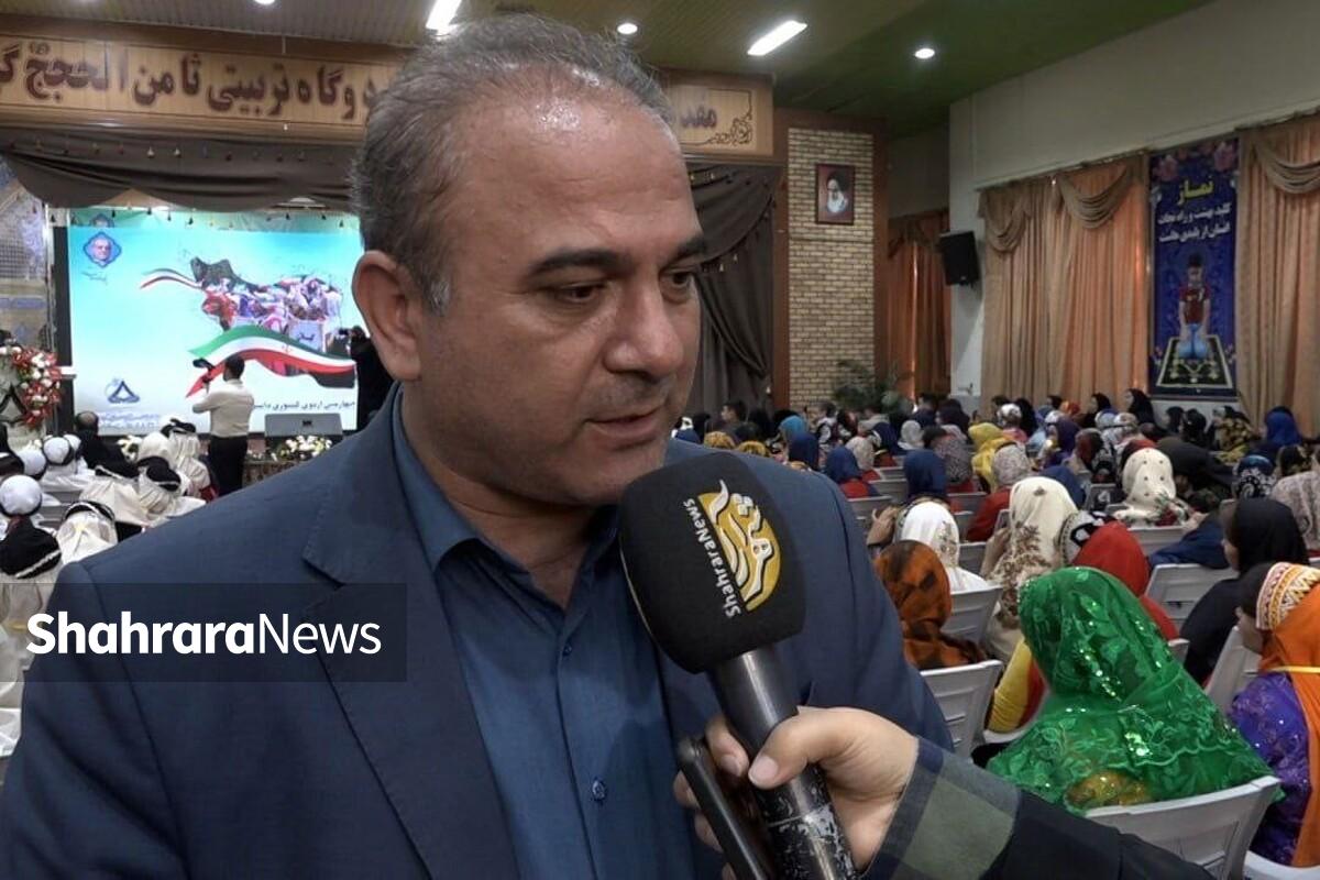 مدیرکل دفتر توسعه عدالت آموزشی و عشایر آموزش و پرورش کشور گفت: اعتبارات عشایری برای تجهیز مدارس در سال گذشته، ۱۳۰ میلیارد تومان بوده و امسال، این رقم افزایش دوبرابری یافته و به ۲۶۰ میلیارد تومان رسیده است.  