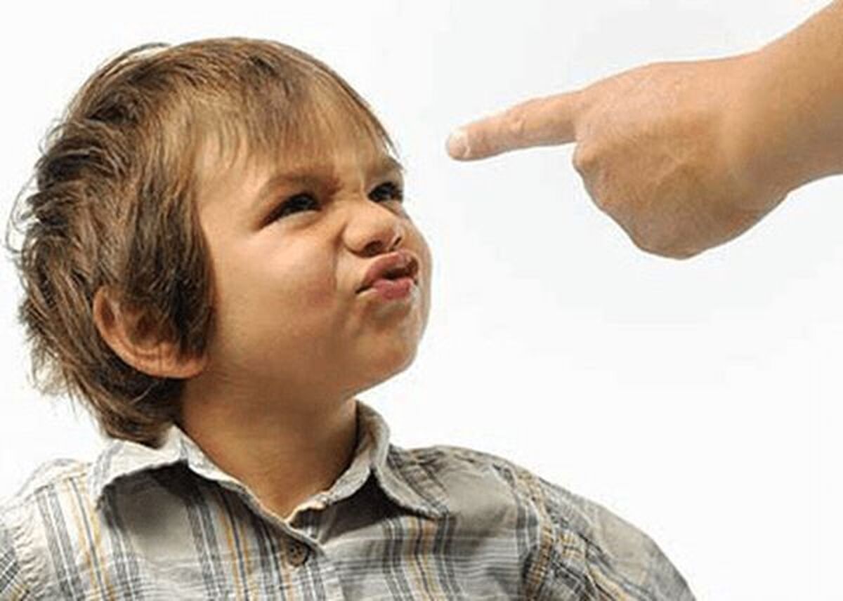 یک مشاور تعلیم و تربیت گفت: کودک با رفتار‌هایی که ممکن است به‌عنوان «لجبازی» تعبیر شوند، در حال تمرین هویت‌یابی است.