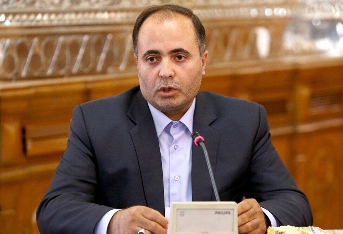 وزیر جهاد کشاورزی گفت: می‌خواهیم با حذف واسطه‌های غیر ضرور؛ محصولات را با کمترین قیمت به دست مردم برسانیم.