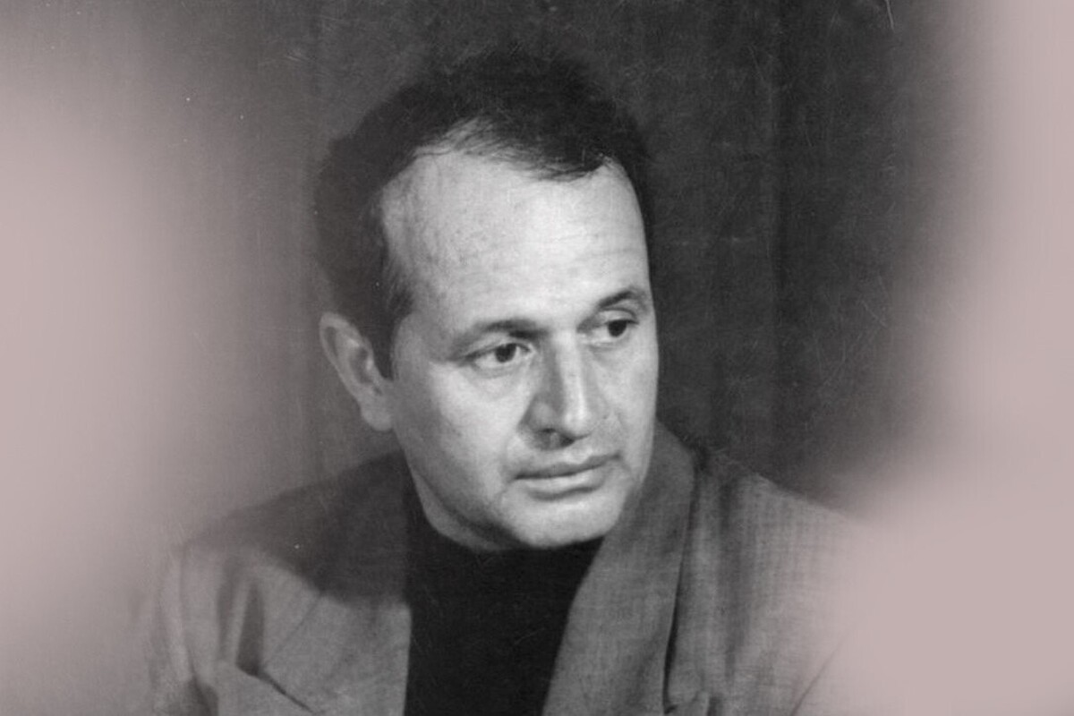 ایرج بسطامی یکی از خوانندگان برجسته ایرانی است که مسیر پرفراز و نشیبی را برای به جای گذاشتن آثار اصیل ایرانی پشت سر گذاشت.