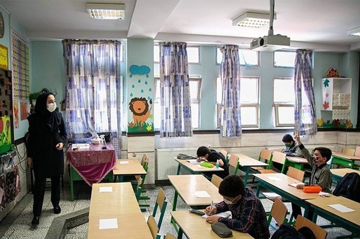 تعطیلی مدارس و تأخیر در شروع کار ادارات آذربایجان غربی در روز یکشنبه (۲ آذر ۱۴۰۴)