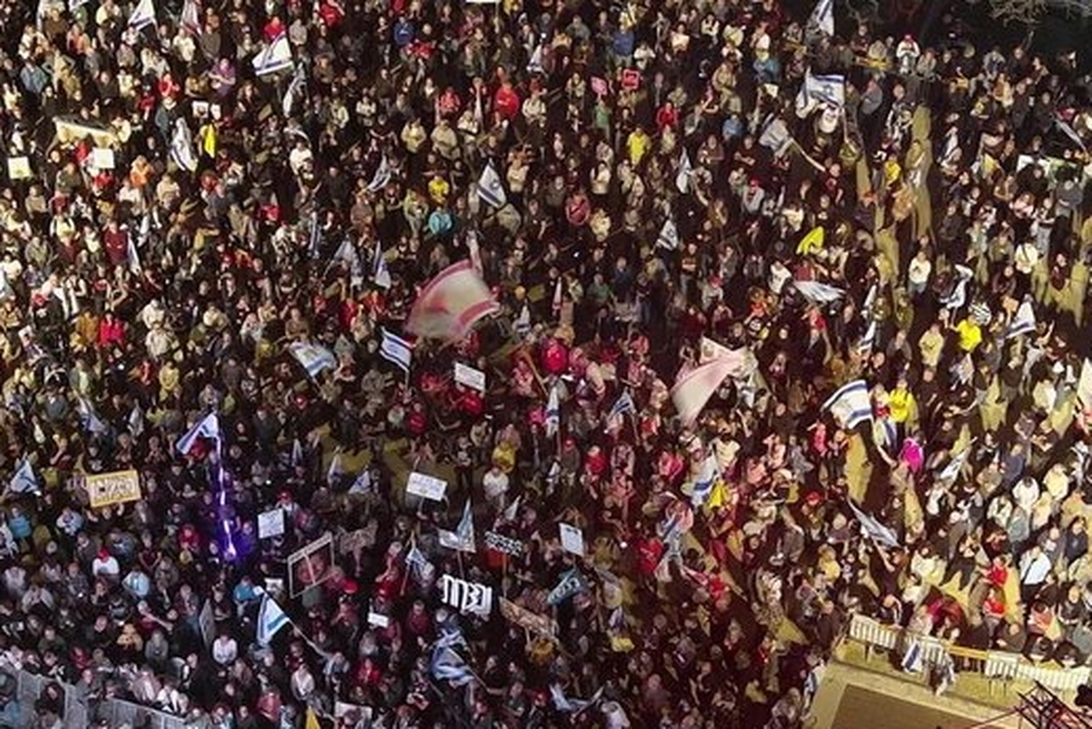 مخالفان عفو نتانیاهو مقابل منزل هرتزوگ تظاهرات کردند