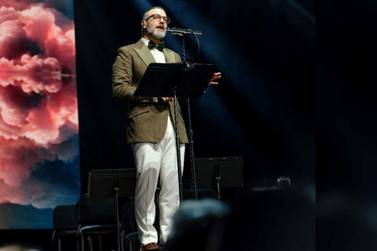 کنسرت «ایرانم» علیرضا قربانی شب گذشته در دبی روی صحنه رفت.