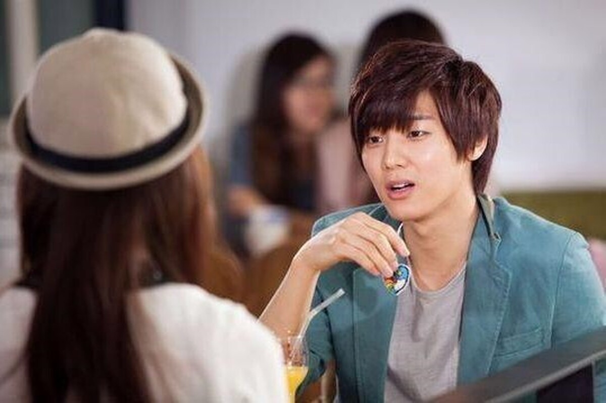 «خانواده جدید» با بازی کیم نام جو، یو جون سانگ و یون یو جونگ هر شب روی آنتن شبکه تماشا می‌رود.